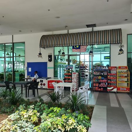 דירות סיברג'איה Hideaway At Cybersquare מראה חיצוני תמונה